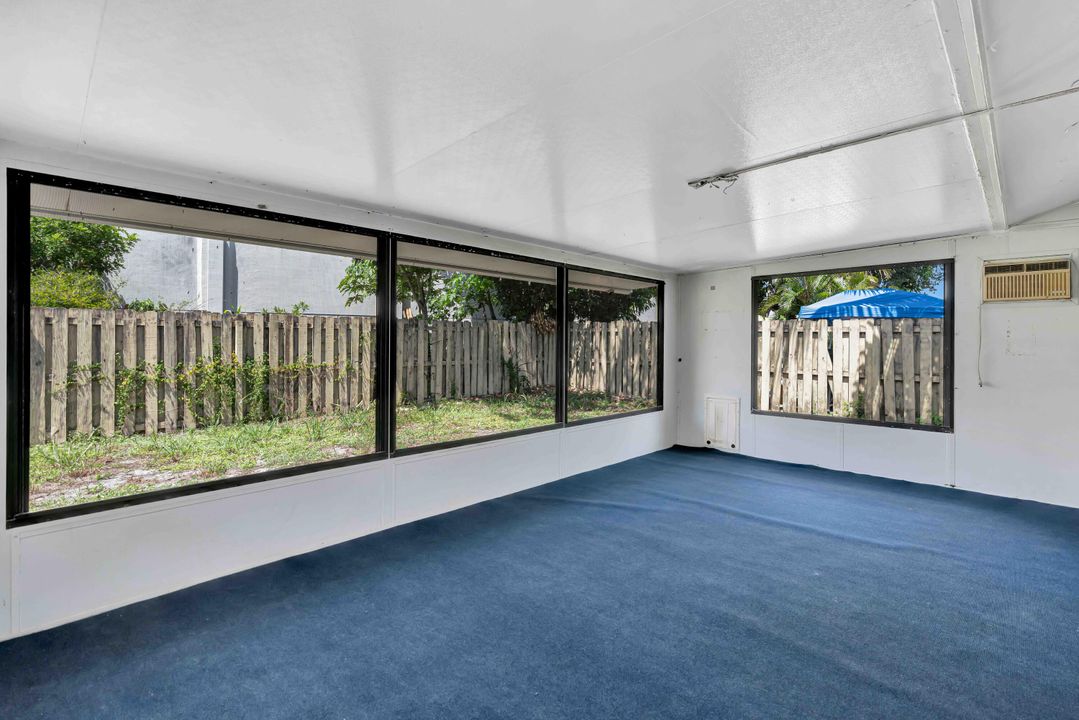 合同活跃: $289,000 (3 贝兹, 2 浴室, 1263 平方英尺)