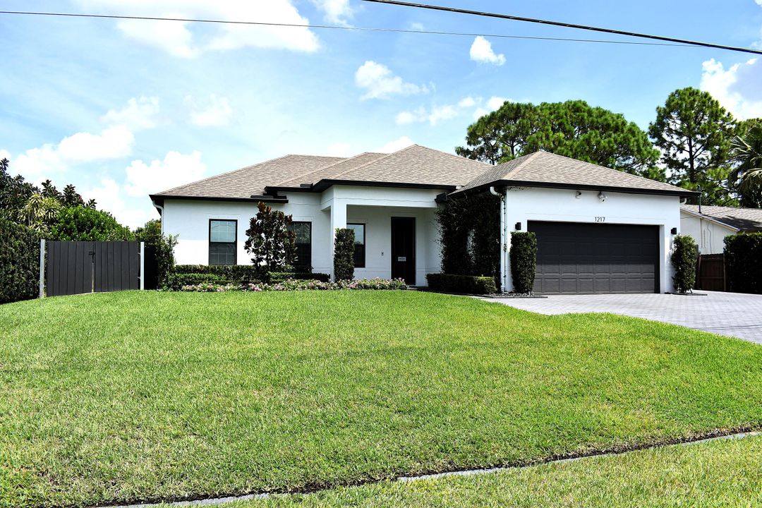 最近租的: $3,700 (3 贝兹, 2 浴室, 1580 平方英尺)