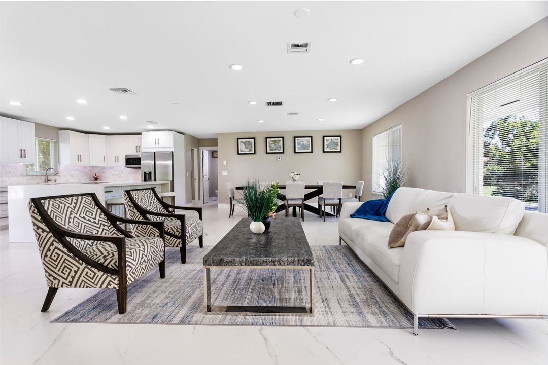 En Venta: $1,600,000 (4 camas, 3 baños, 1960 Pies cuadrados)