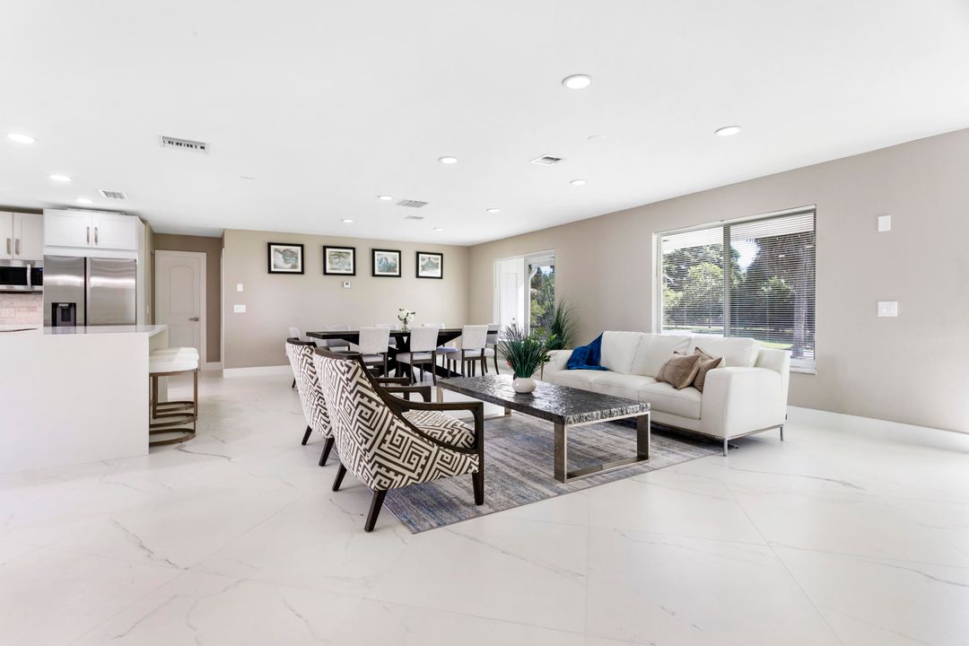 En Venta: $1,600,000 (4 camas, 3 baños, 1960 Pies cuadrados)