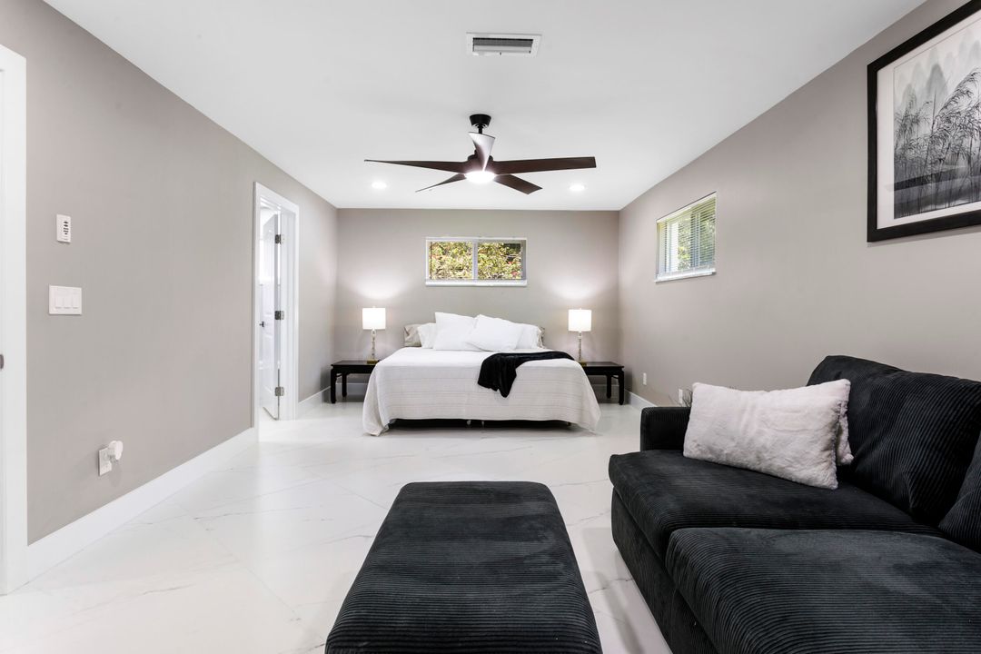 En Venta: $1,600,000 (4 camas, 3 baños, 1960 Pies cuadrados)