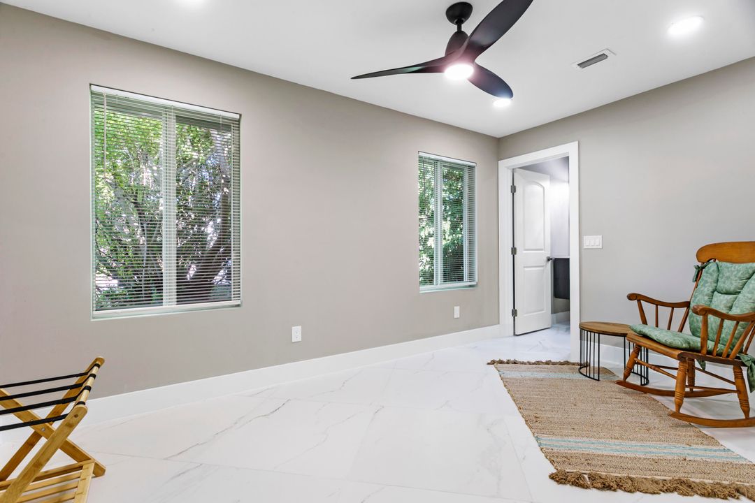 En Venta: $1,600,000 (4 camas, 3 baños, 1960 Pies cuadrados)