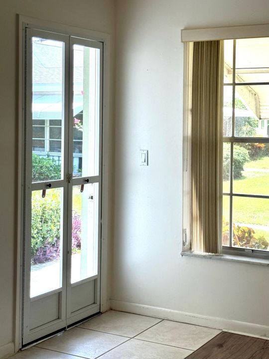 For Sale: $82,500 (1 beds, 1 baths, 772 Square Feet)