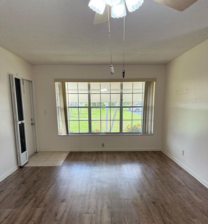 For Sale: $82,500 (1 beds, 1 baths, 772 Square Feet)