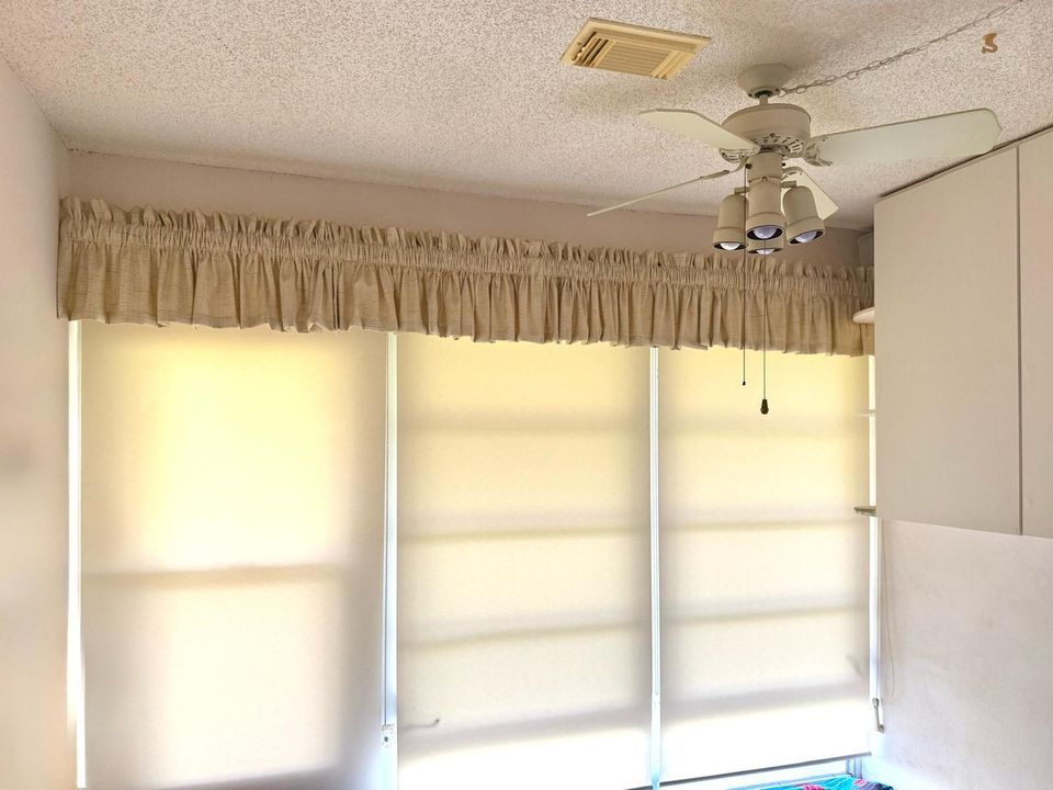 For Sale: $82,500 (1 beds, 1 baths, 772 Square Feet)