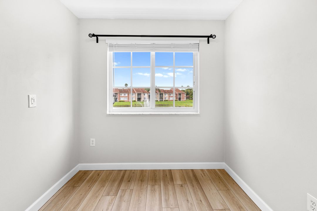 Active With Contract: $204,900 (1 beds, 1 baths, 729 Square Feet)