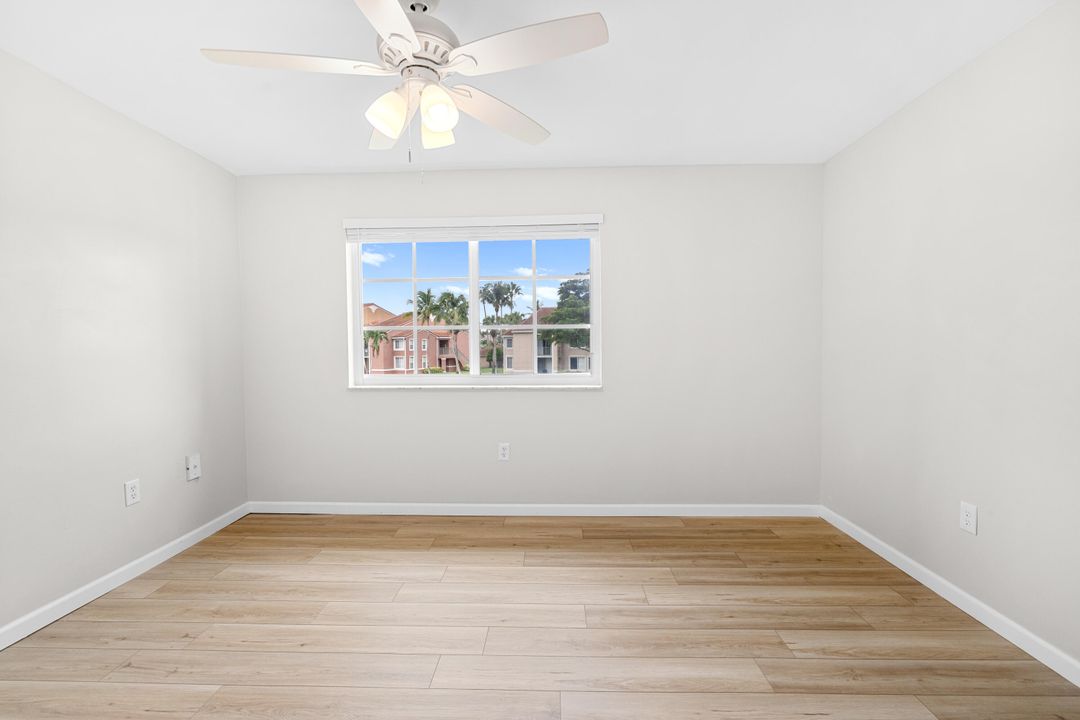 Active With Contract: $204,900 (1 beds, 1 baths, 729 Square Feet)