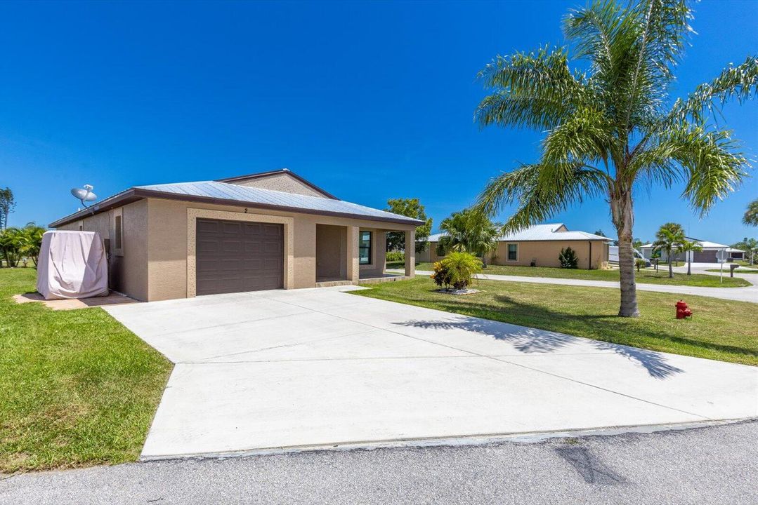 Recently Sold: $165,000 (2 beds, 2 baths, 1431 Square Feet)