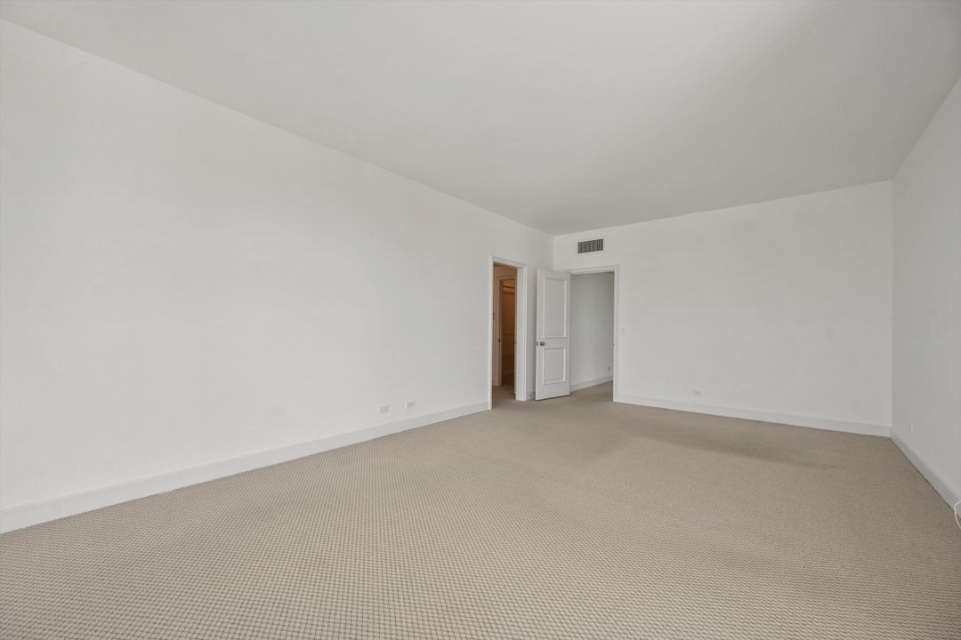 Active With Contract: $4,495,000 (3 beds, 3 baths, 3148 Square Feet)