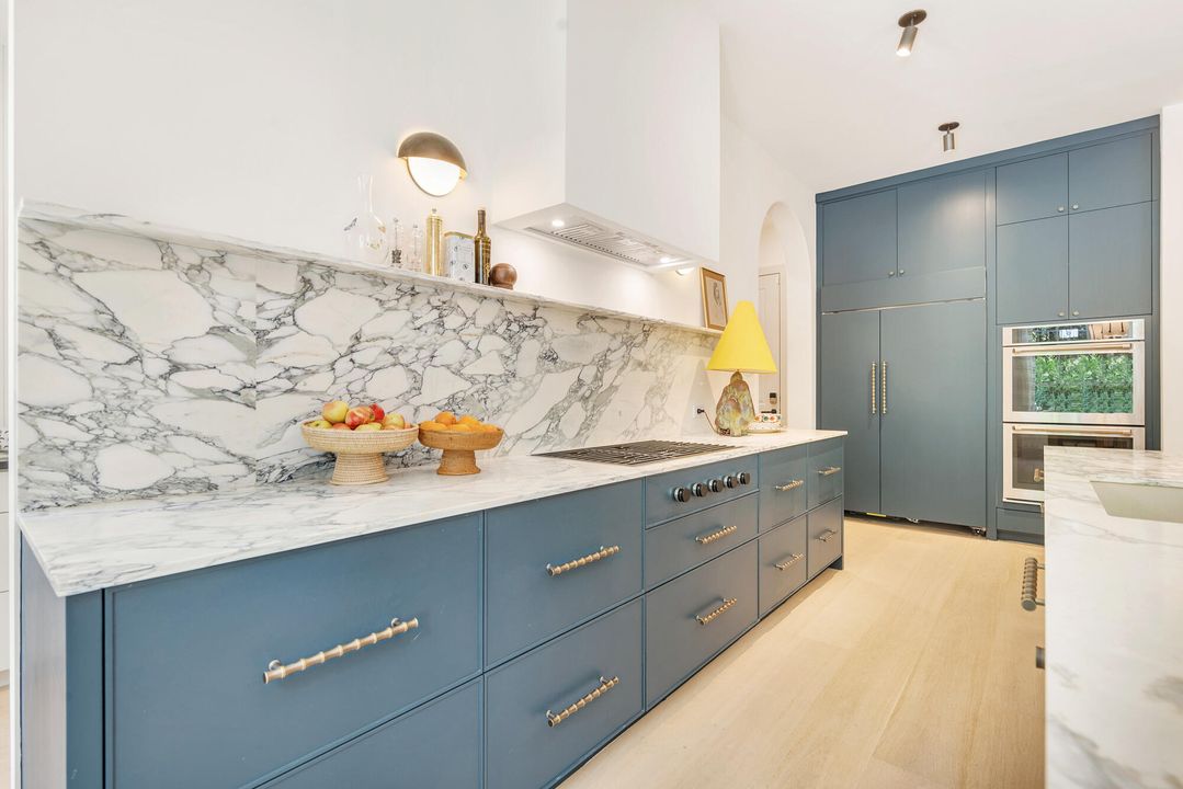 Active With Contract: $4,895,000 (4 beds, 4 baths, 3865 Square Feet)