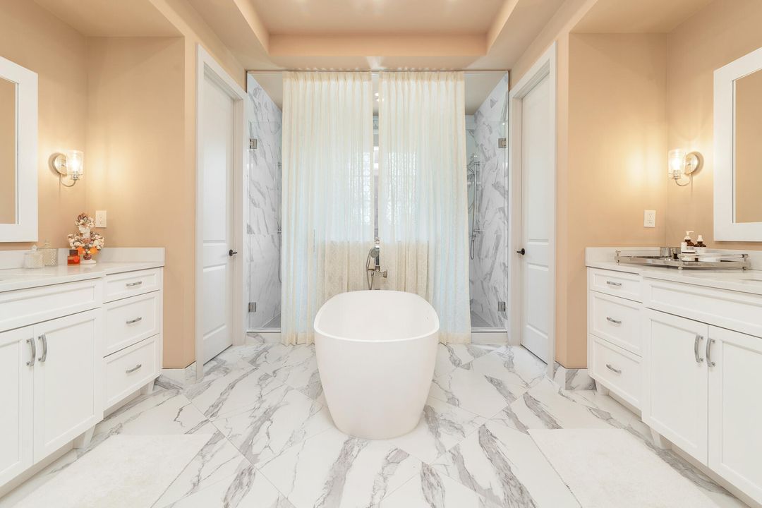 Active With Contract: $4,895,000 (4 beds, 4 baths, 3865 Square Feet)