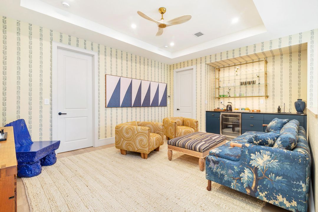 Active With Contract: $4,895,000 (4 beds, 4 baths, 3865 Square Feet)