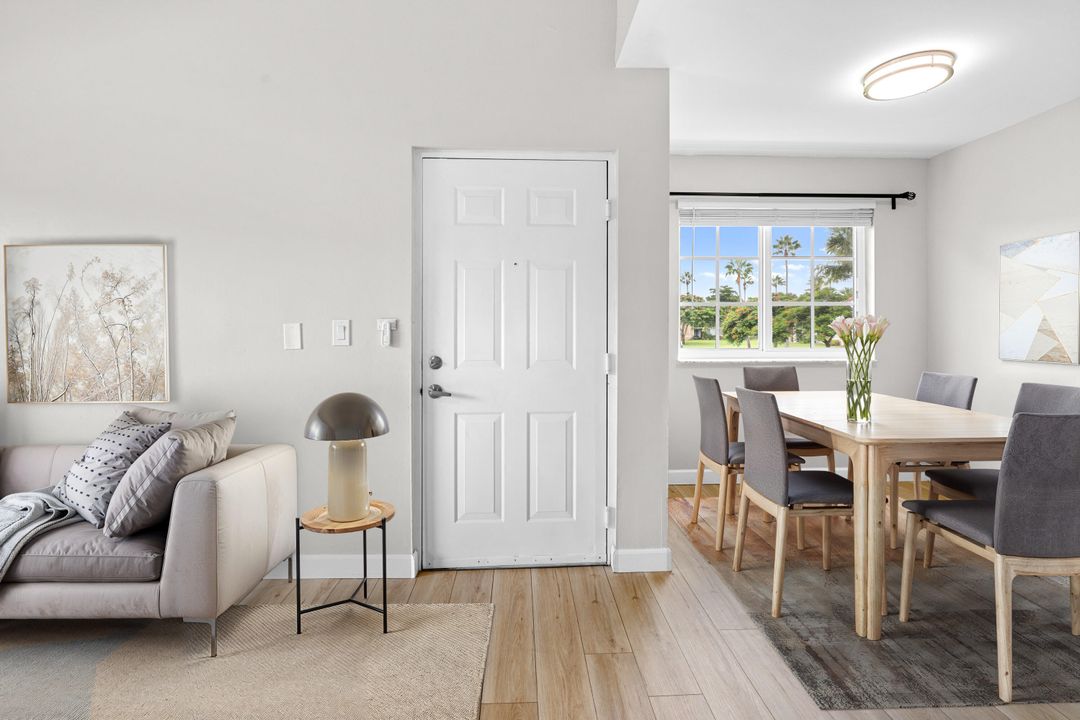 Active With Contract: $204,900 (1 beds, 1 baths, 729 Square Feet)