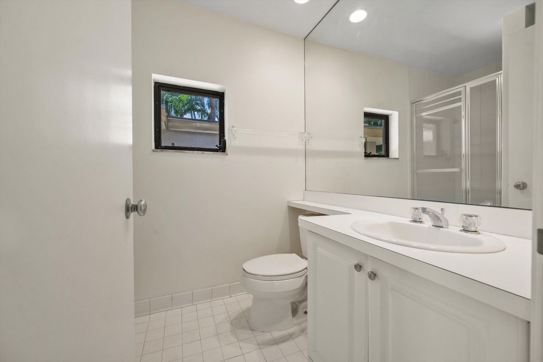 Active With Contract: $4,495,000 (3 beds, 3 baths, 3148 Square Feet)