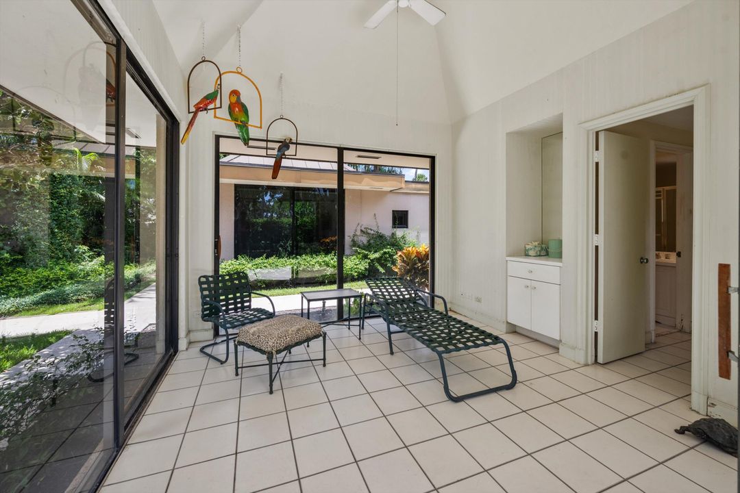 Active With Contract: $4,495,000 (3 beds, 3 baths, 3148 Square Feet)