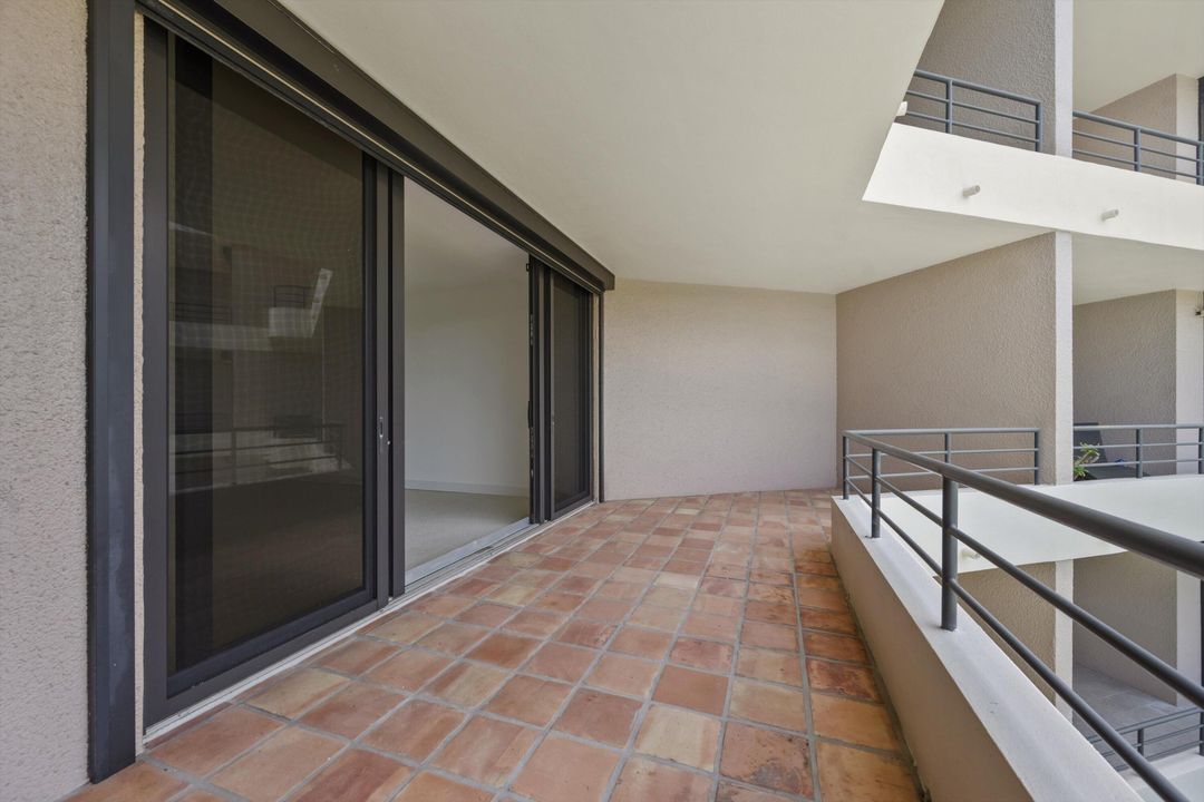 Active With Contract: $4,495,000 (3 beds, 3 baths, 3148 Square Feet)