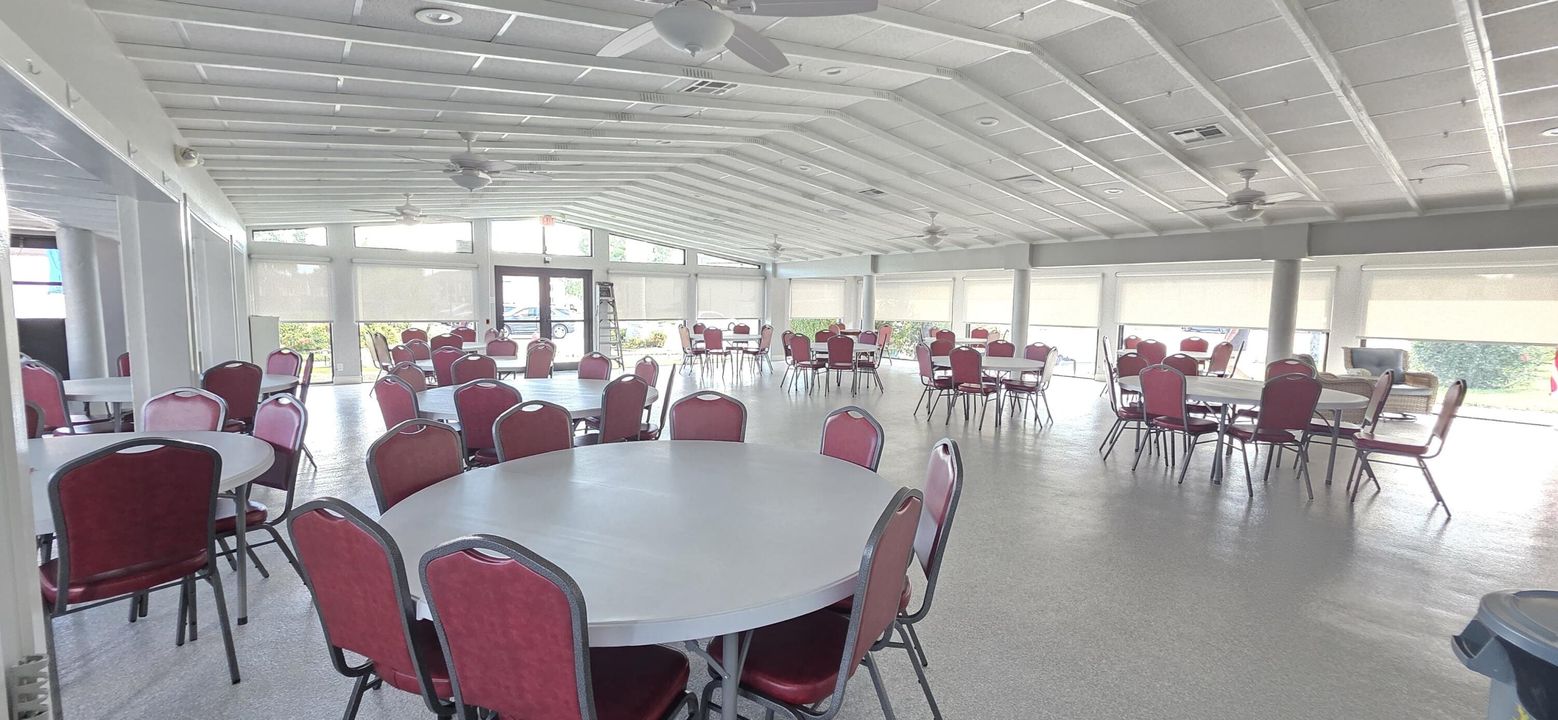 For Sale: $109,000 (1 beds, 1 baths, 632 Square Feet)