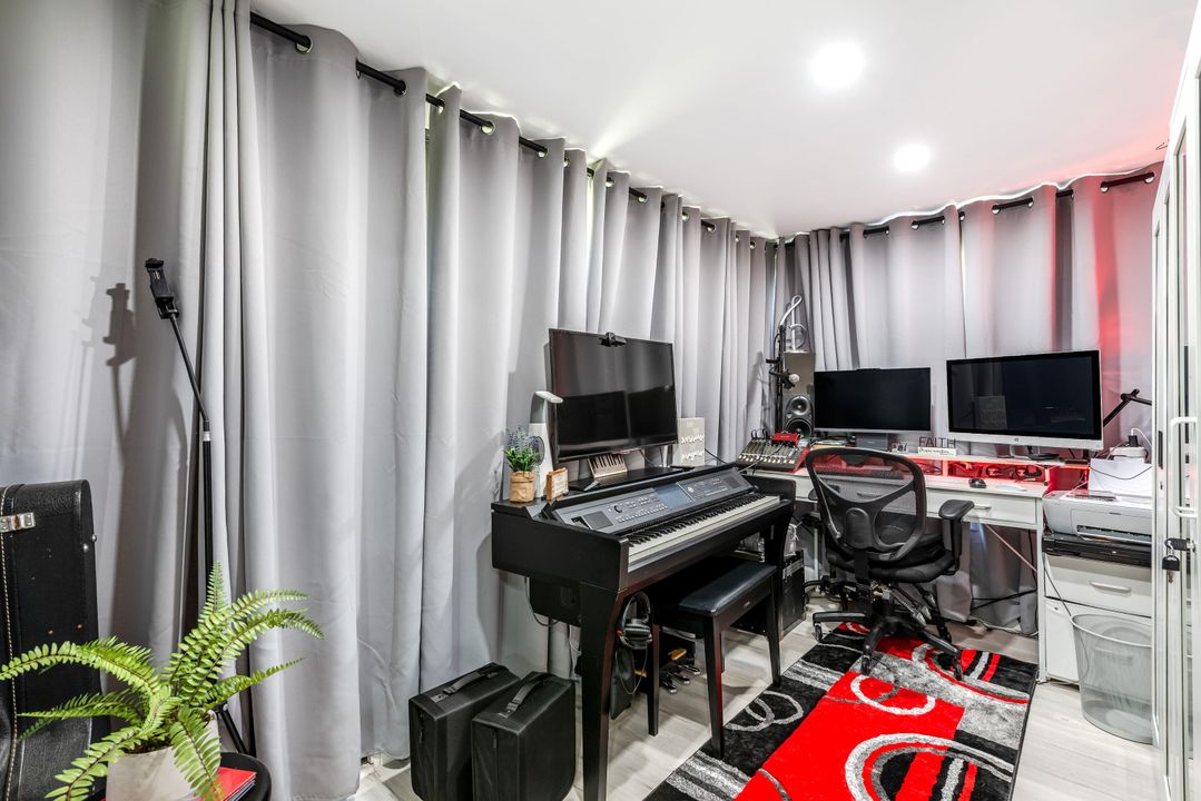 待售: $308,900 (2 贝兹, 2 浴室, 1120 平方英尺)