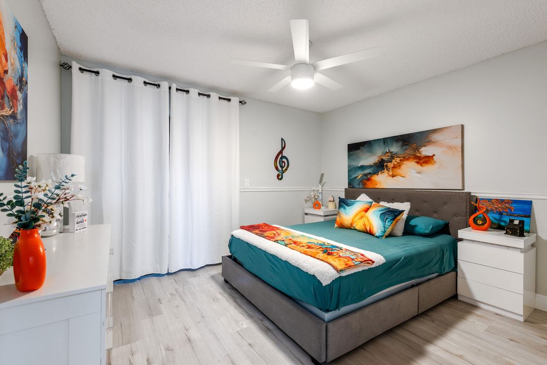 待售: $308,900 (2 贝兹, 2 浴室, 1120 平方英尺)