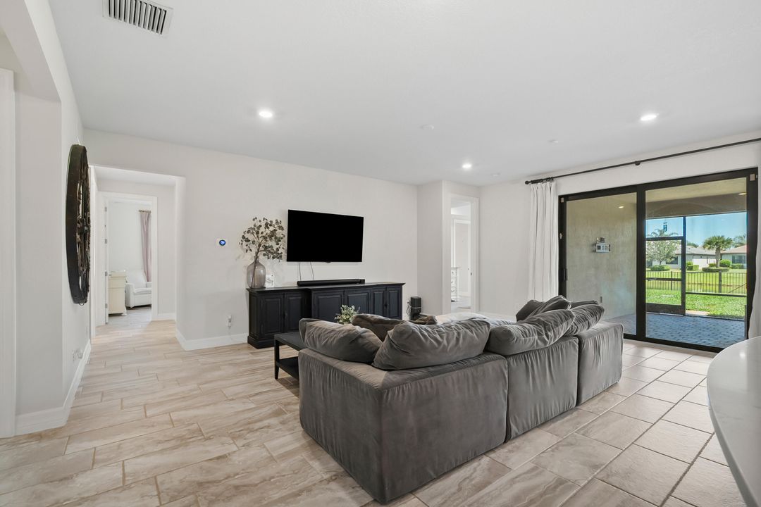 Active With Contract: $599,000 (4 beds, 3 baths, 2503 Square Feet)