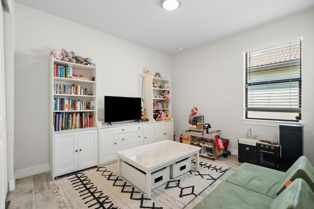 Active With Contract: $599,000 (4 beds, 3 baths, 2503 Square Feet)