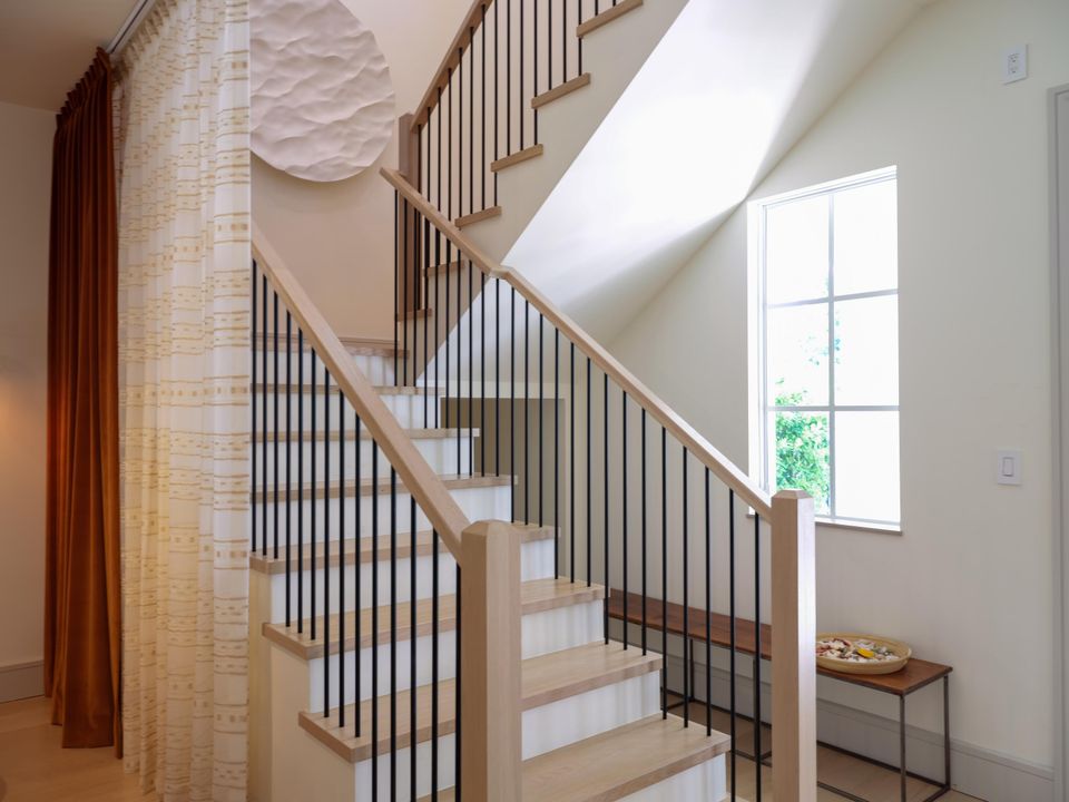 Active With Contract: $4,895,000 (4 beds, 4 baths, 3865 Square Feet)