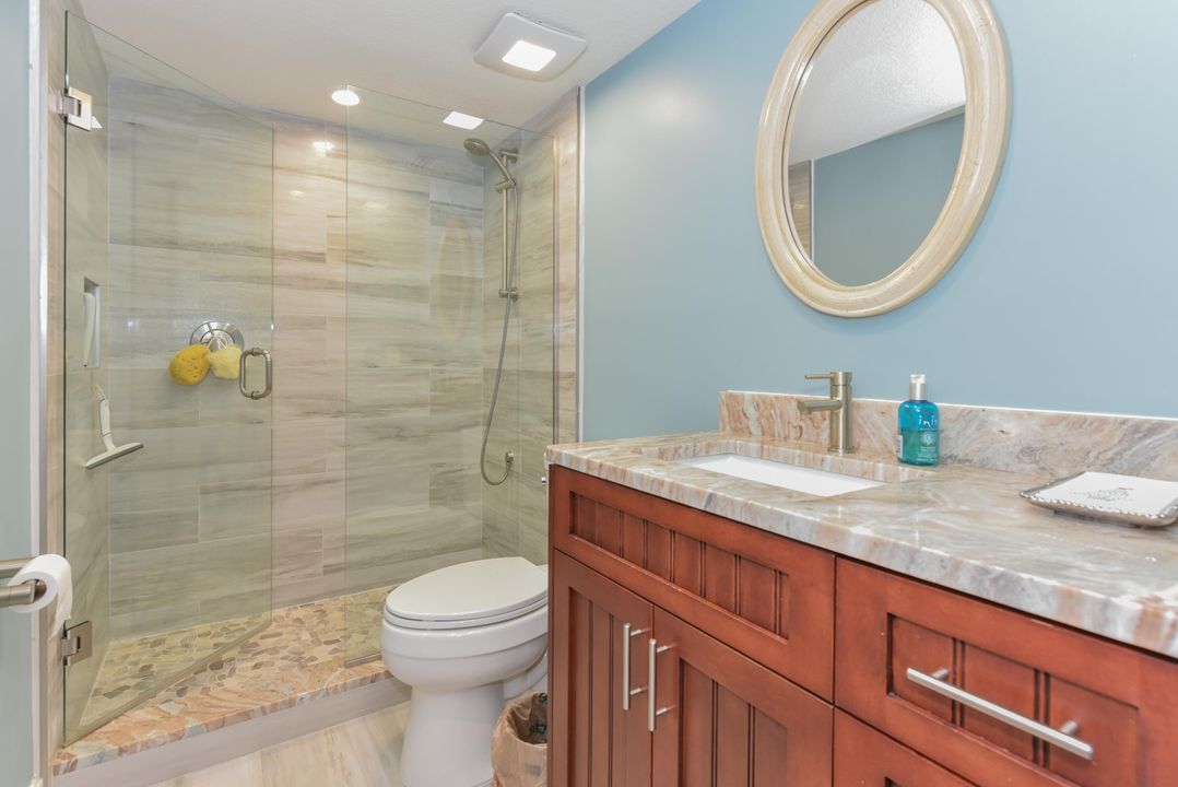 For Sale: $417,000 (2 beds, 2 baths, 1004 Square Feet)