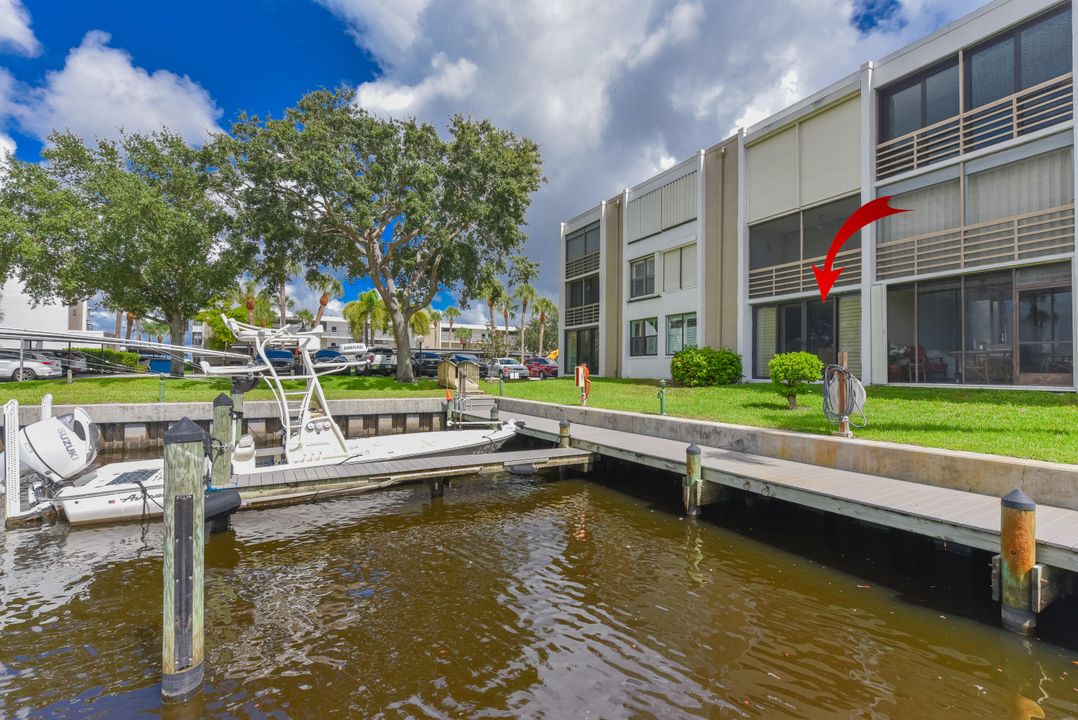 For Sale: $417,000 (2 beds, 2 baths, 1004 Square Feet)