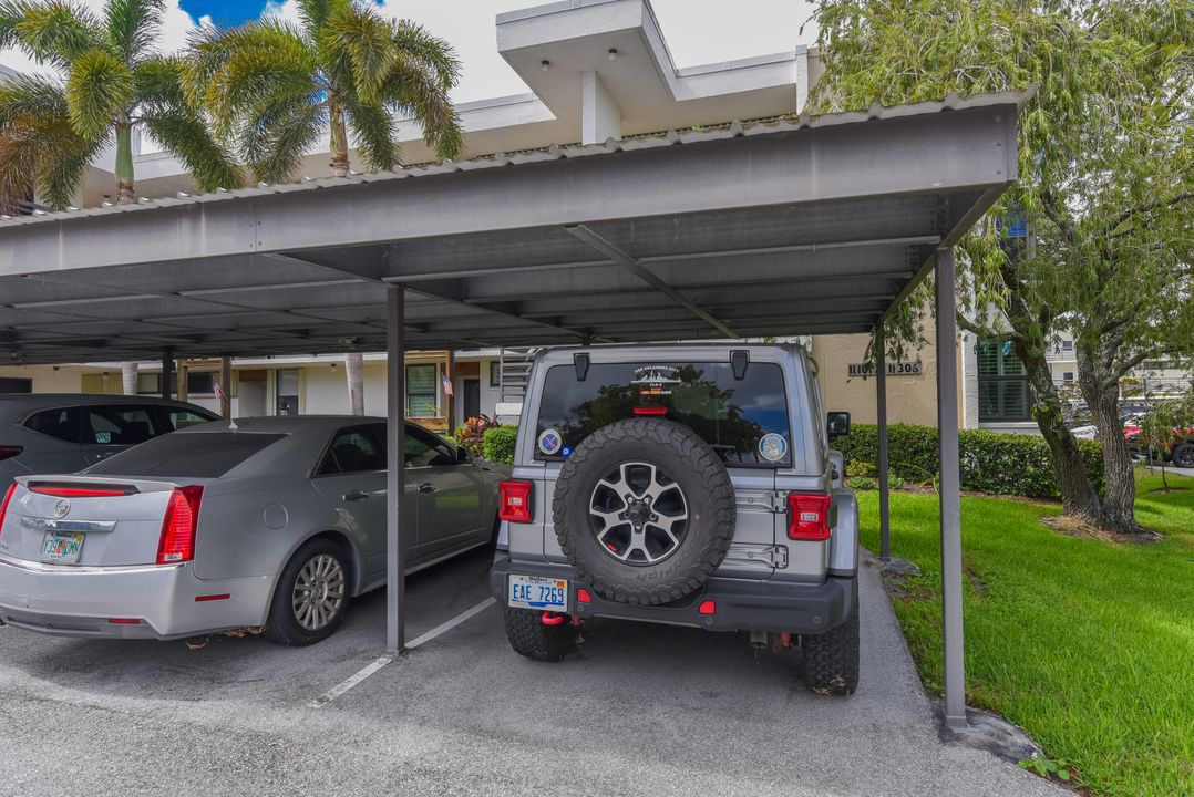 For Sale: $417,000 (2 beds, 2 baths, 1004 Square Feet)