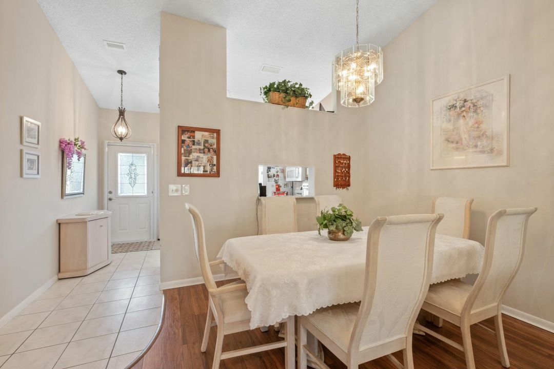 待售: $239,000 (2 贝兹, 2 浴室, 1370 平方英尺)