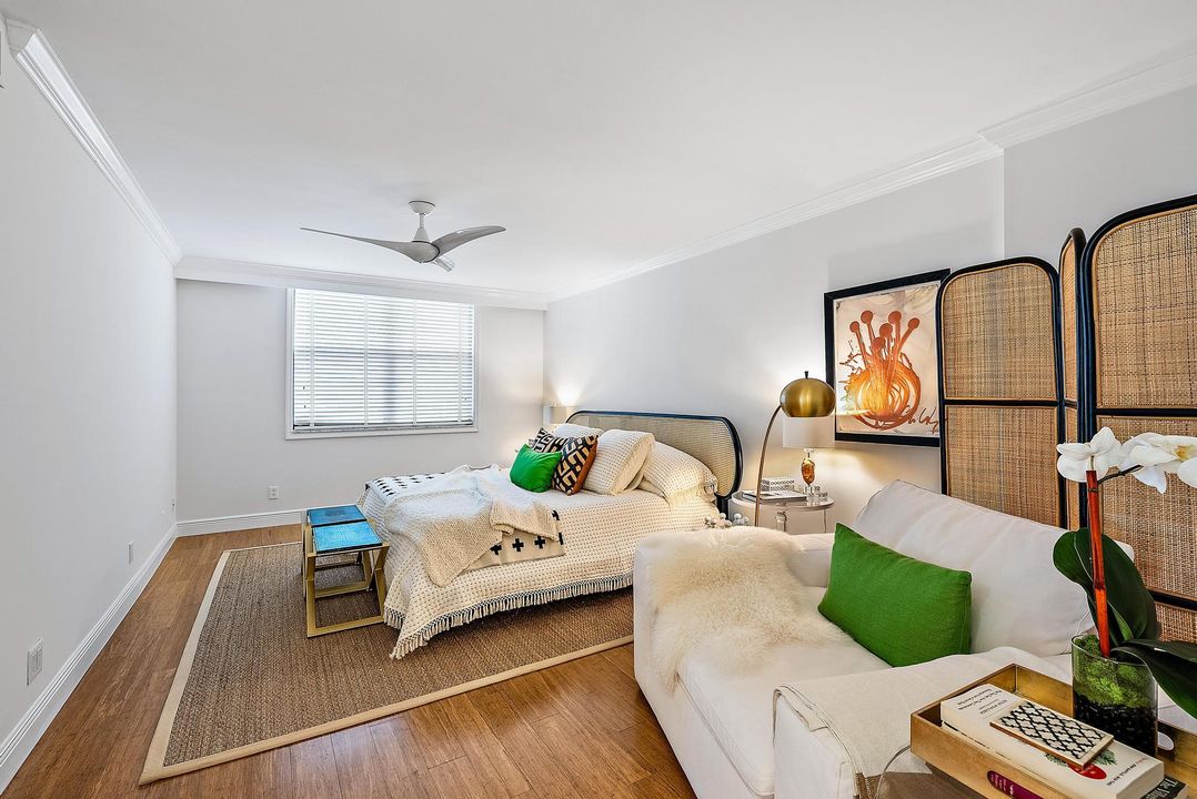 Active With Contract: $975,000 (3 beds, 2 baths, 1668 Square Feet)
