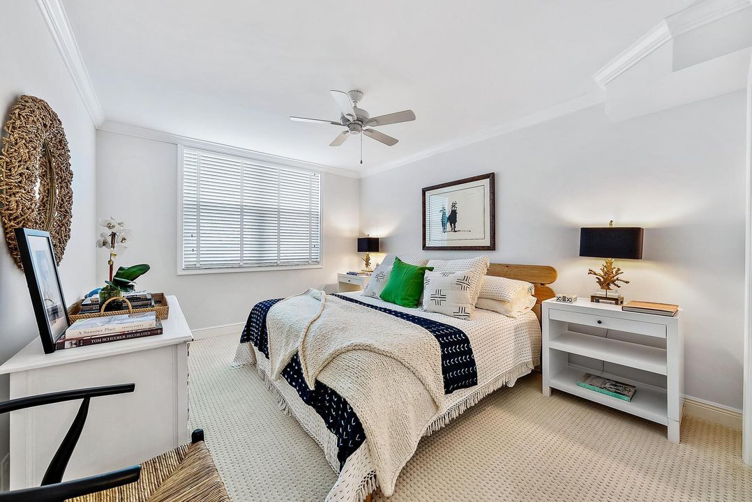 Active With Contract: $975,000 (3 beds, 2 baths, 1668 Square Feet)