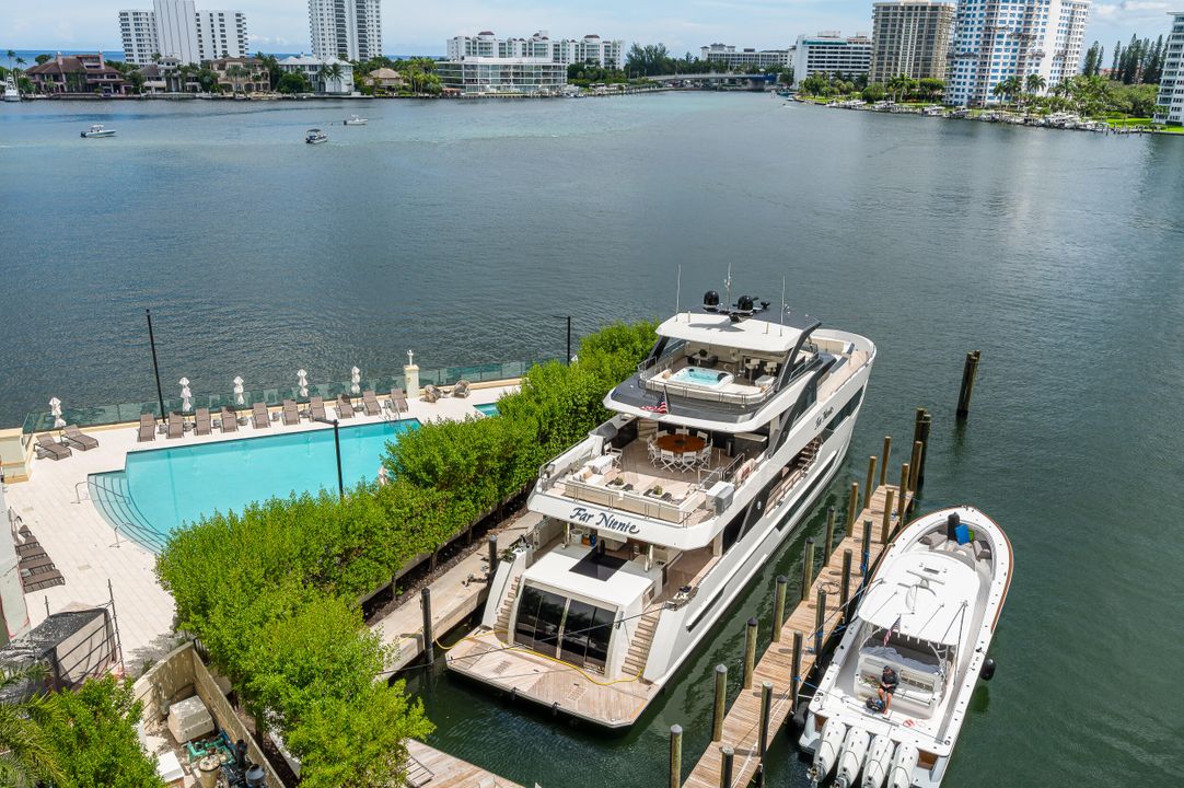 Active With Contract: $3,795,000 (3 beds, 4 baths, 4213 Square Feet)