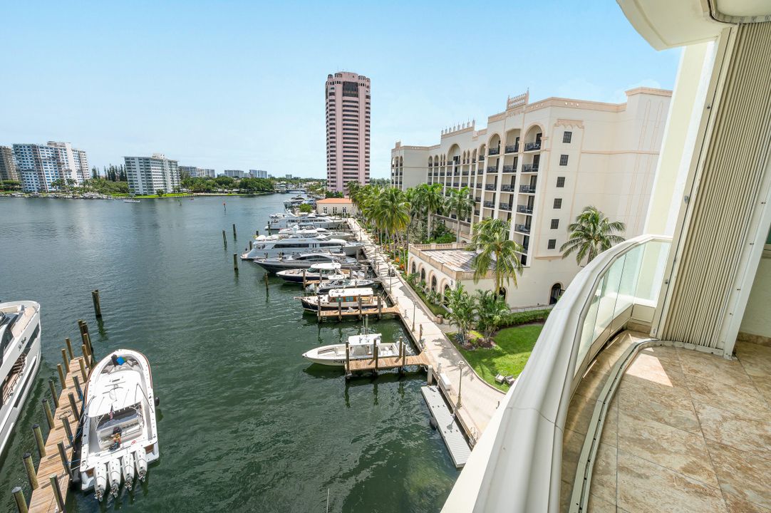 Active With Contract: $3,795,000 (3 beds, 4 baths, 4213 Square Feet)