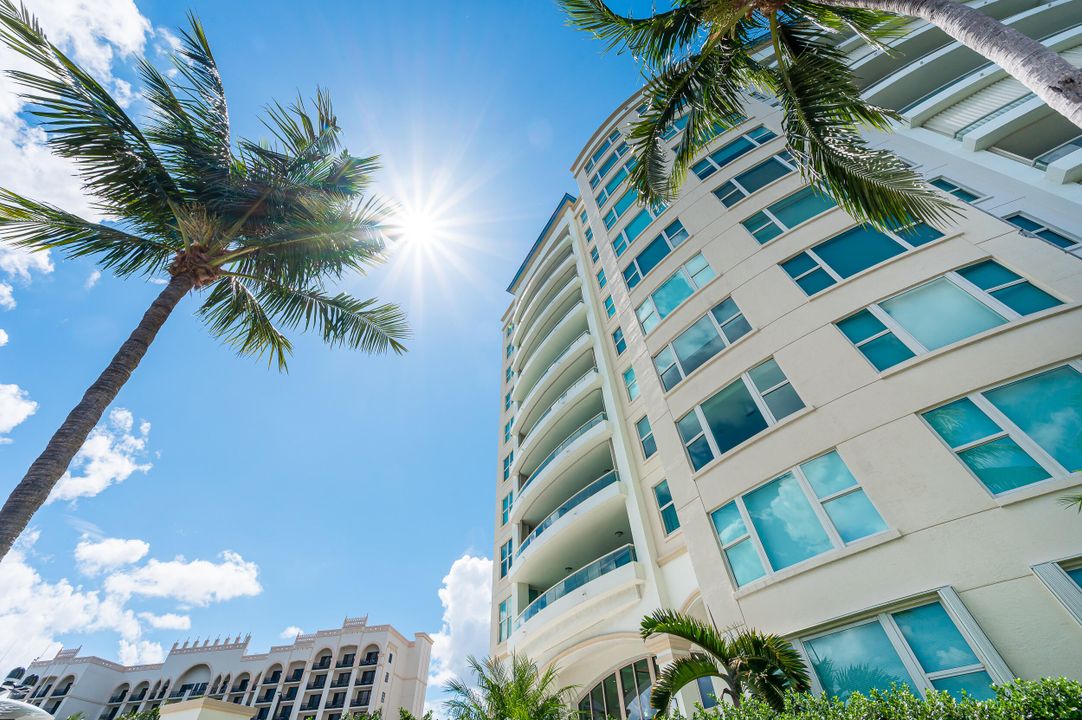 Active With Contract: $3,795,000 (3 beds, 4 baths, 4213 Square Feet)