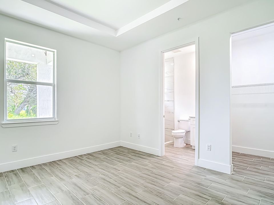 出租: $1,550 (3 贝兹, 2 浴室, 1047 平方英尺)