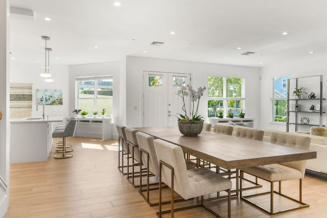 For Rent: $14,750 (3 beds, 3 baths, 2596 Square Feet)