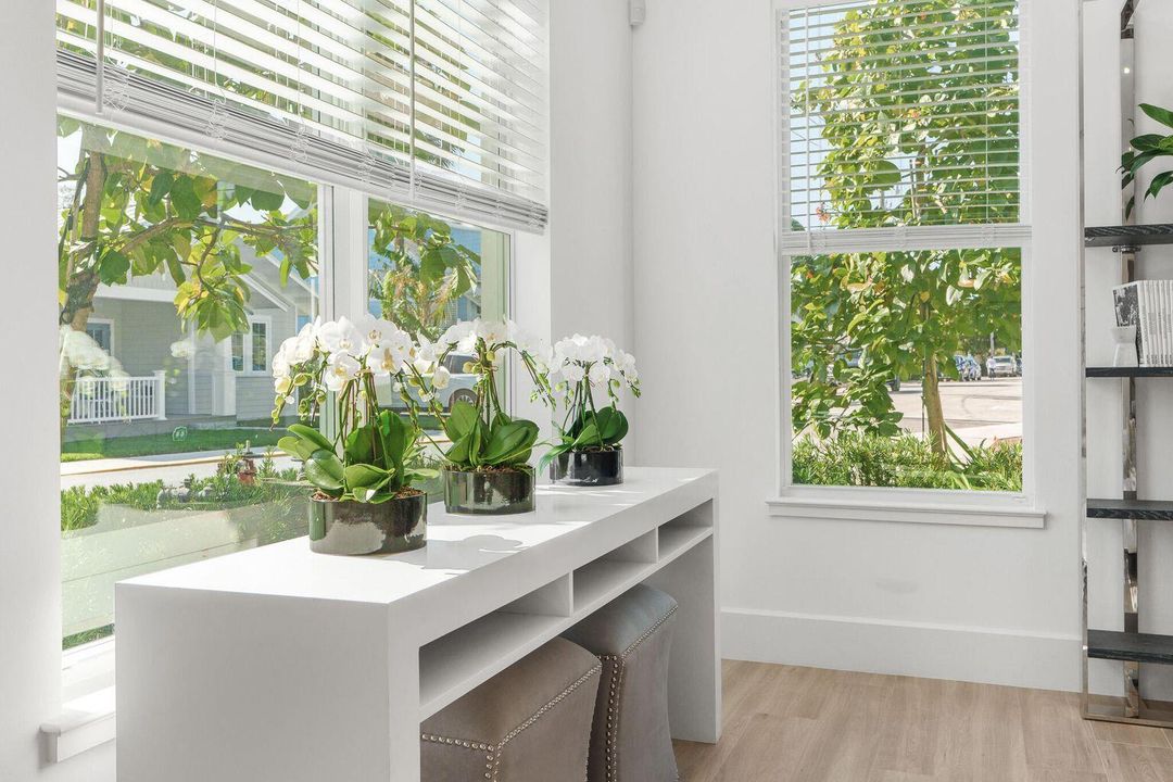 For Rent: $14,750 (3 beds, 3 baths, 2596 Square Feet)