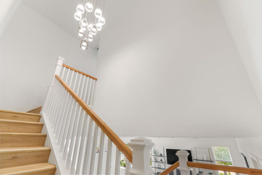 For Rent: $14,750 (3 beds, 3 baths, 2596 Square Feet)