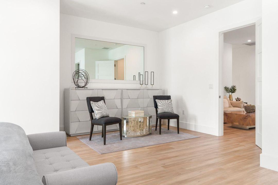 For Rent: $14,750 (3 beds, 3 baths, 2596 Square Feet)