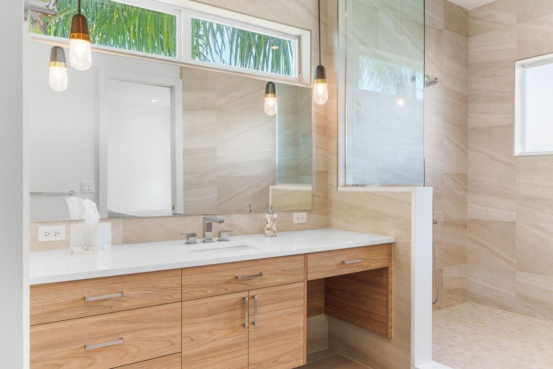 For Rent: $14,750 (3 beds, 3 baths, 2596 Square Feet)