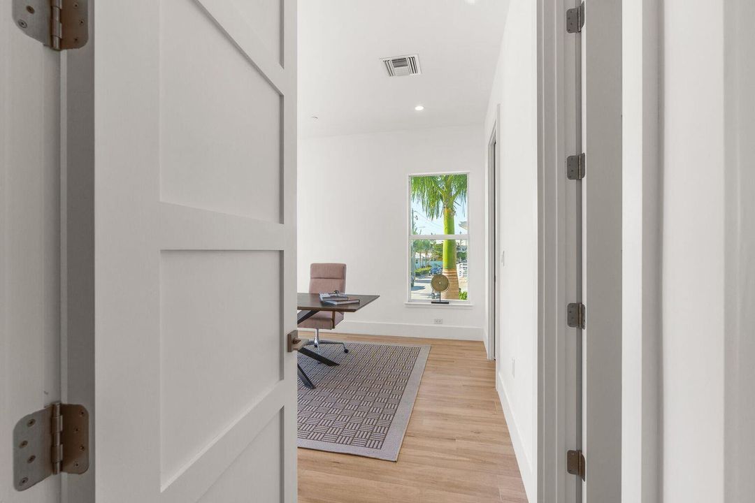 For Rent: $14,750 (3 beds, 3 baths, 2596 Square Feet)