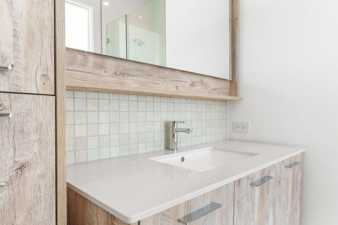 For Rent: $14,750 (3 beds, 3 baths, 2596 Square Feet)