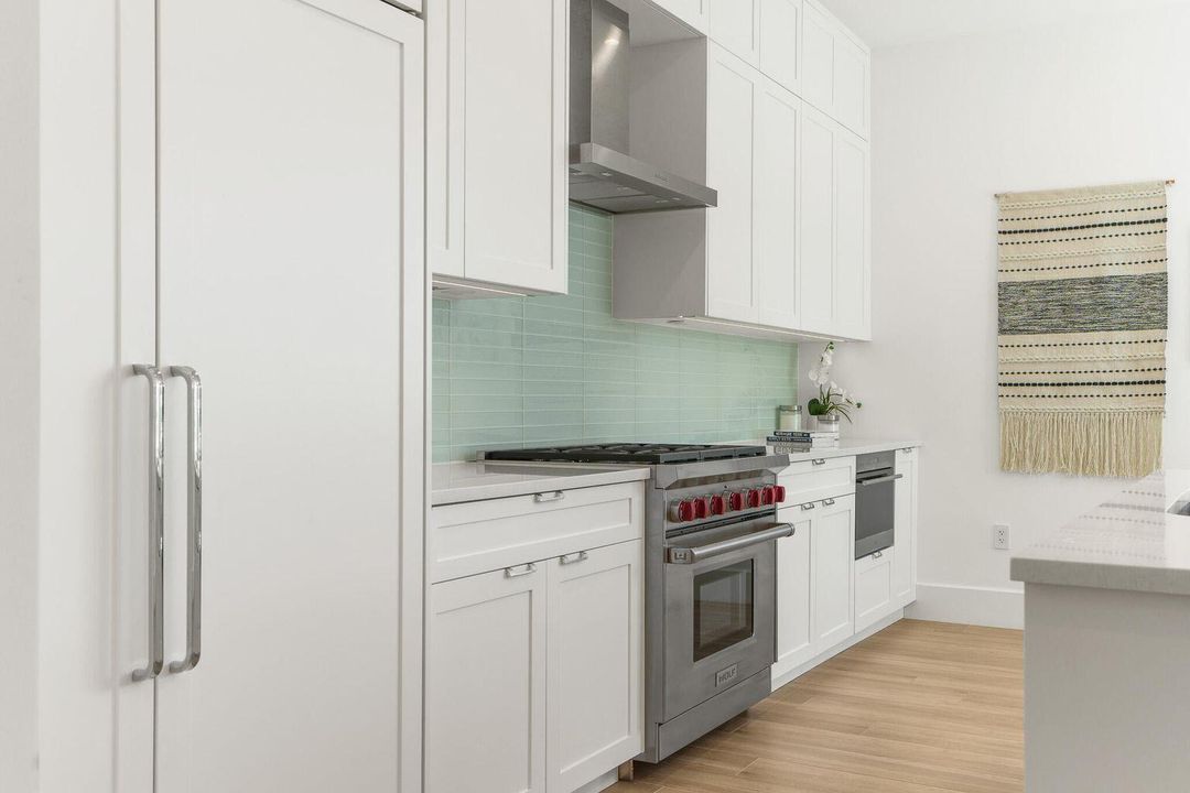 For Rent: $14,750 (3 beds, 3 baths, 2596 Square Feet)