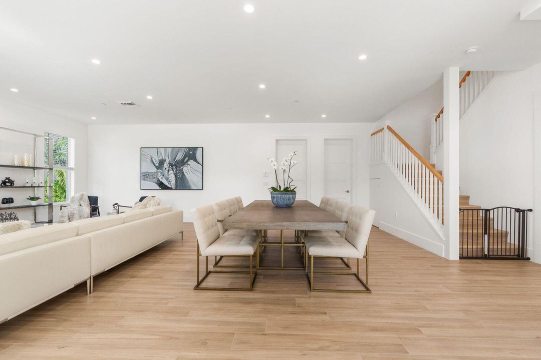 For Rent: $14,750 (3 beds, 3 baths, 2596 Square Feet)