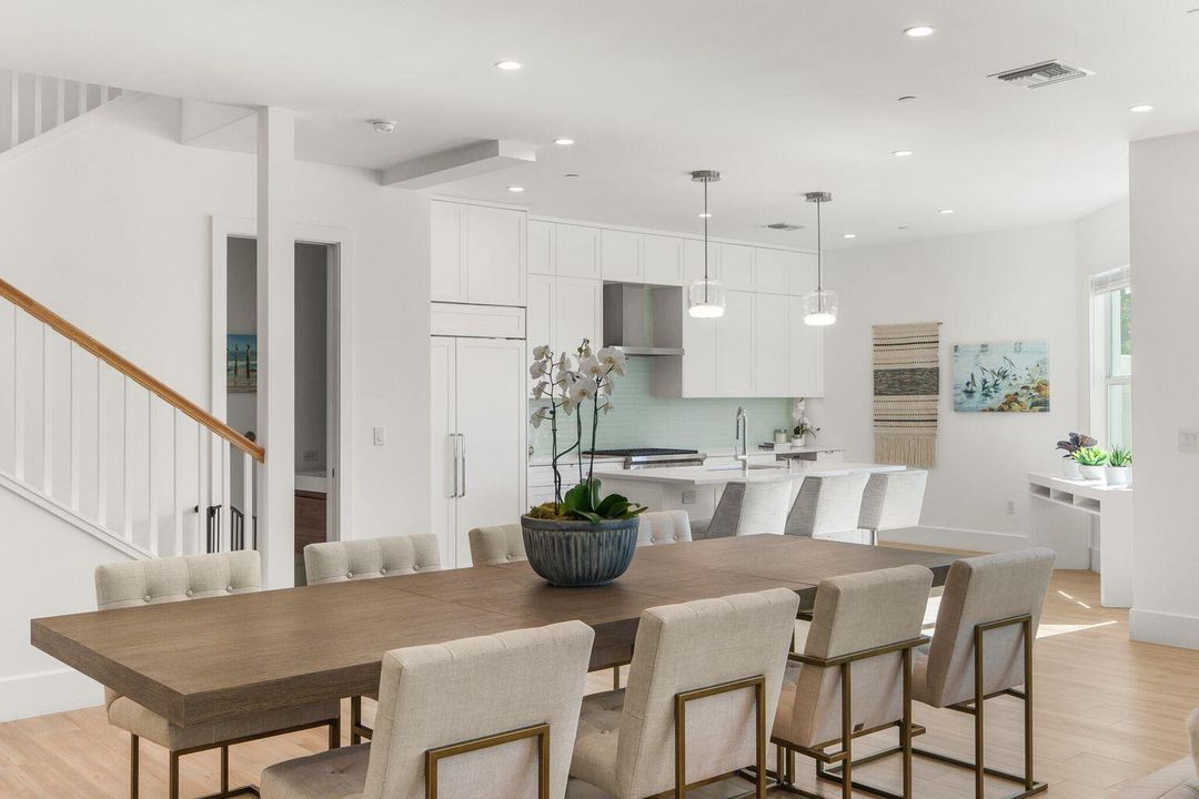 For Rent: $14,750 (3 beds, 3 baths, 2596 Square Feet)