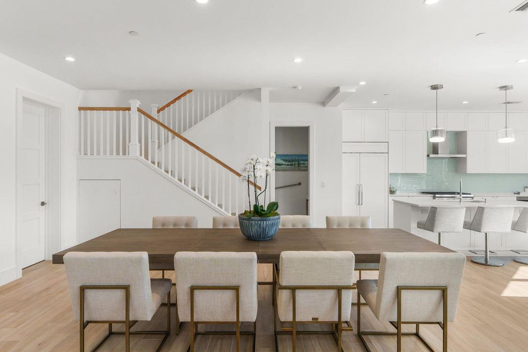 For Rent: $14,750 (3 beds, 3 baths, 2596 Square Feet)