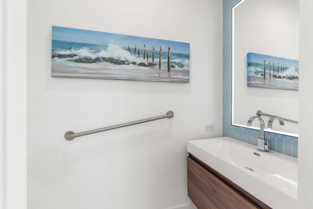 For Rent: $14,750 (3 beds, 3 baths, 2596 Square Feet)