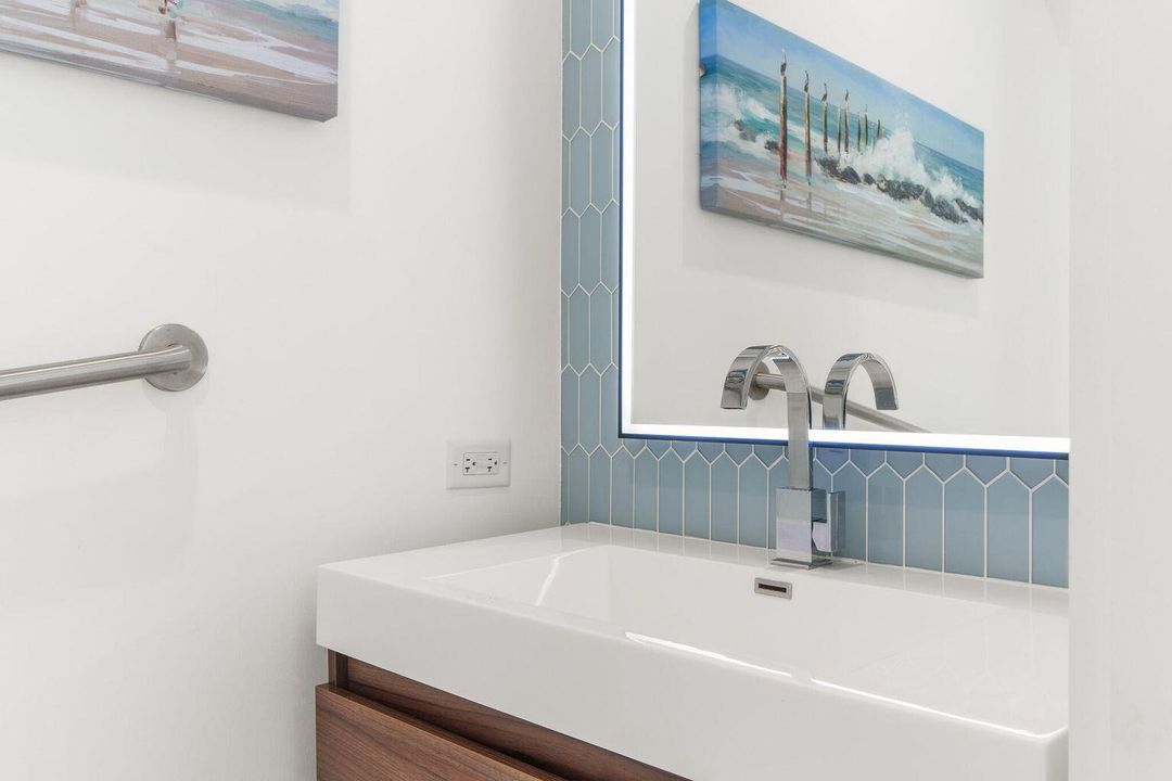 For Rent: $14,750 (3 beds, 3 baths, 2596 Square Feet)