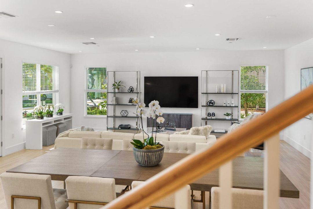 For Rent: $14,750 (3 beds, 3 baths, 2596 Square Feet)